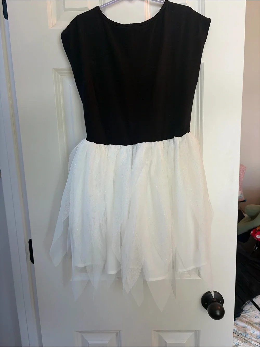 NWT H&M Black Top White Tulle Ghost Dress with Pink Bow 8-10 years